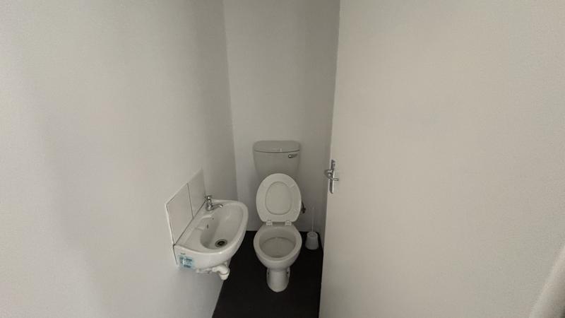 To Let commercial Property for Rent in Maitland Western Cape